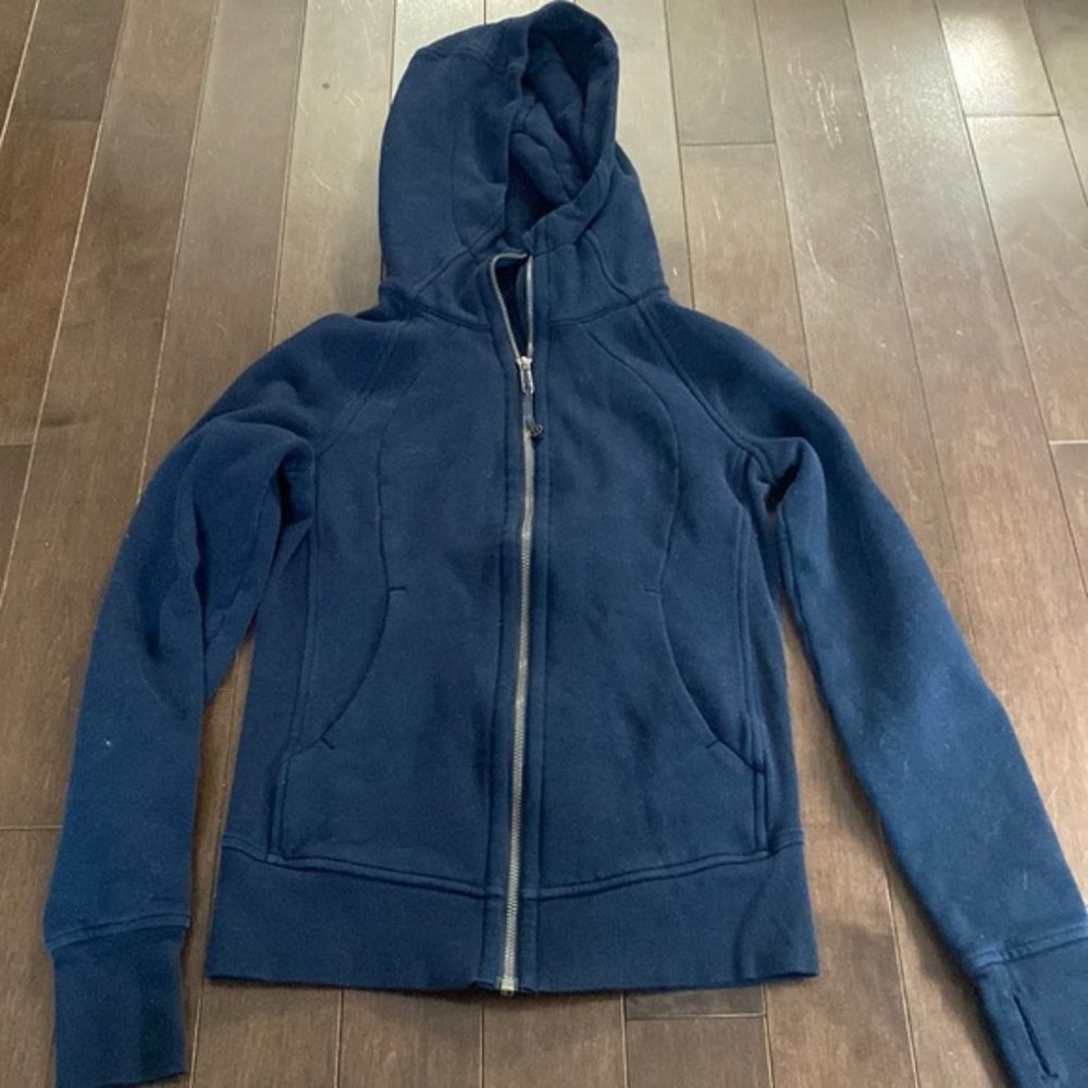 Lululemon Classic Fit Scuba Hoodie size 2 Navy Blue